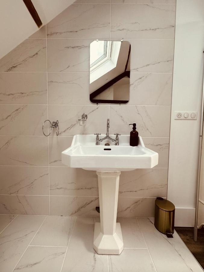 Apartment 3 Du Celinie